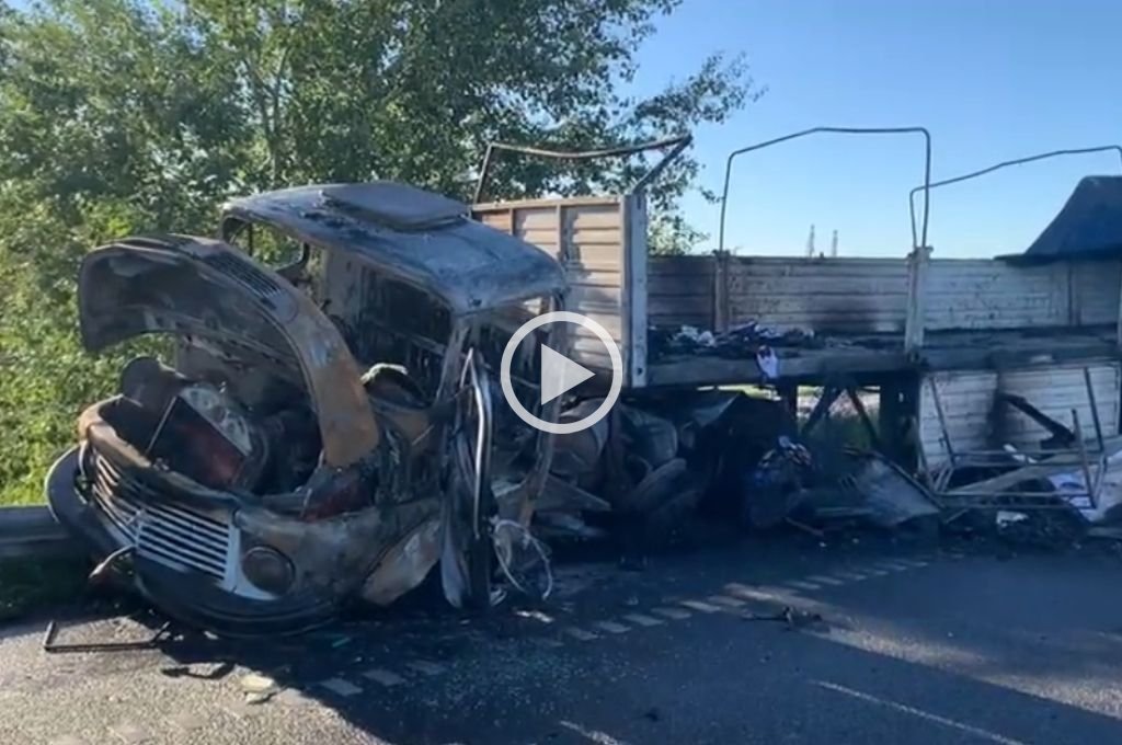 Video: se incendió un camión en la circunvalación de Rosario