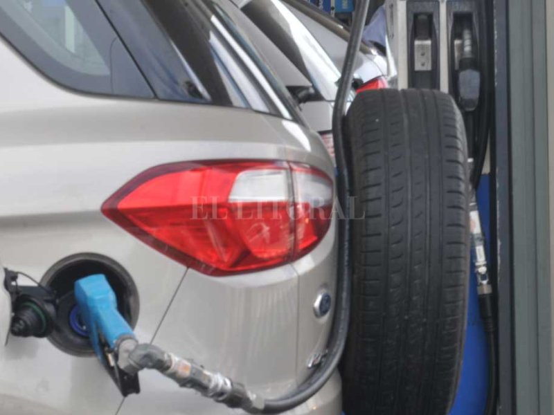 Los nuevos precios de las naftas de YPF en Santa Fe