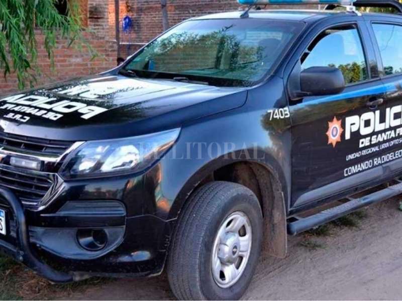 Santa Fe insegura: primero lo apuñalaron y  luego balearon su casa