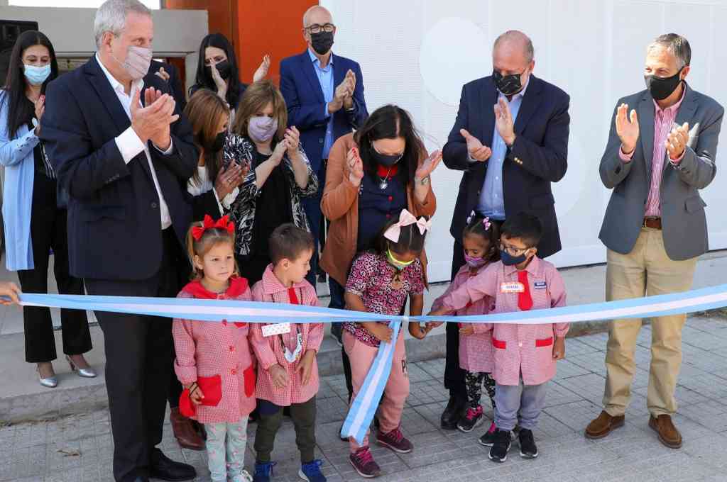 Perotti y Perczyk inauguraron el Jardín de Infantes Nº  246 de Santo Tomé