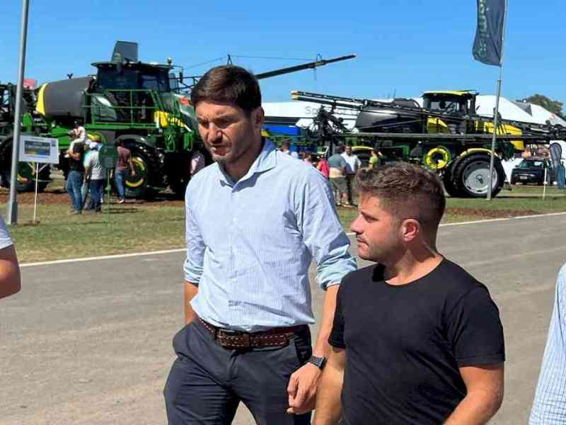 Santa Fe: Pullaro y Cándido pidieron «que el poco gasoil que haya, no quede en el conurbano»