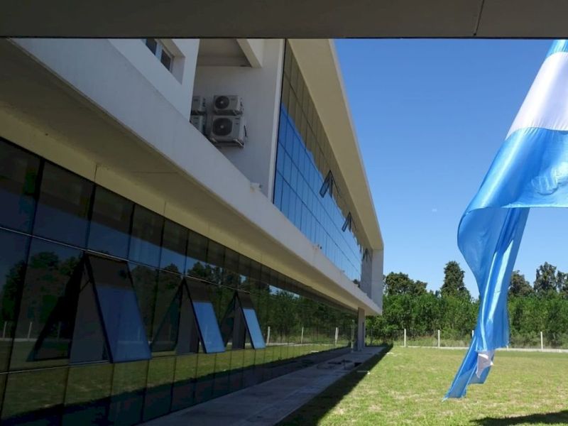 El Instituto N° 4 de Reconquista y una colecta para mudarse al nuevo edificio