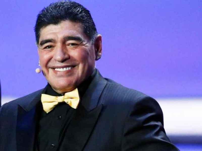 El Diego «Canaya»: la foto furor de Maradona con la remera de Rosario Central