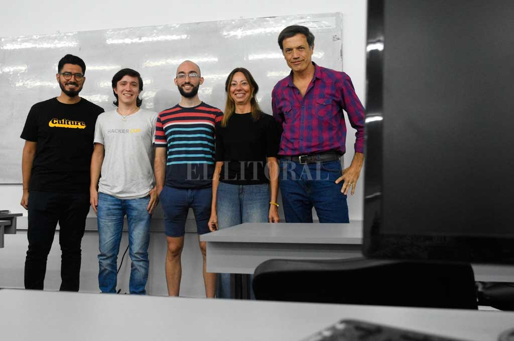 Tres estudiantes de la UTN Santa Fe clasificaron para ir al Mundial de Programación en Egipto