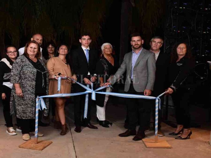 Alejandra inauguró moderna pérgola y paseo urbano