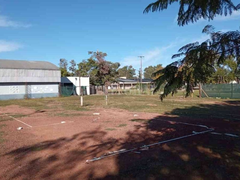 Ramona: sellan acuerdo para la construcción de un playón deportivo