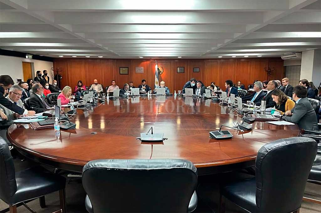 Arranca la nueva Magistratura, en una maraña política y judicial