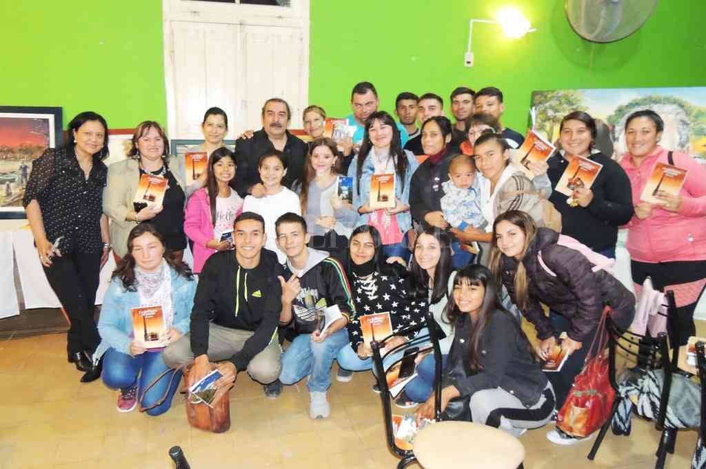 Ramón Arroyo presentó su último libro «La Gallareta, Mi Pueblo»