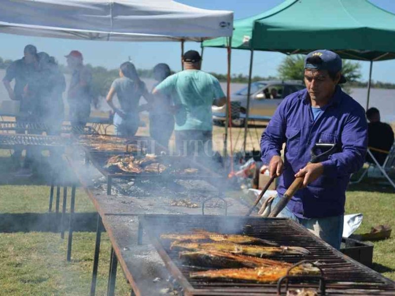 Villa Gobernador Gálvez tuvo su festival «De Cara la Río» en la Ribera