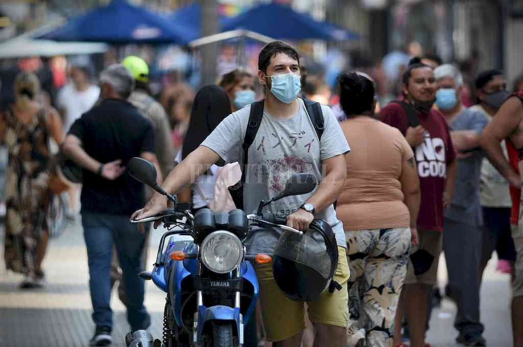 Cuándo el Covid pasaría a ser endémico y por  qué hay que «vigilar» las mutaciones del virus