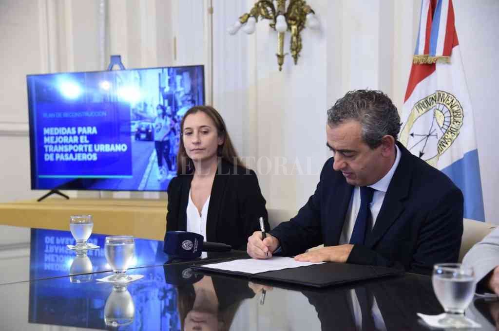 Javkin anunció nuevas medidas para la mejora del transporte