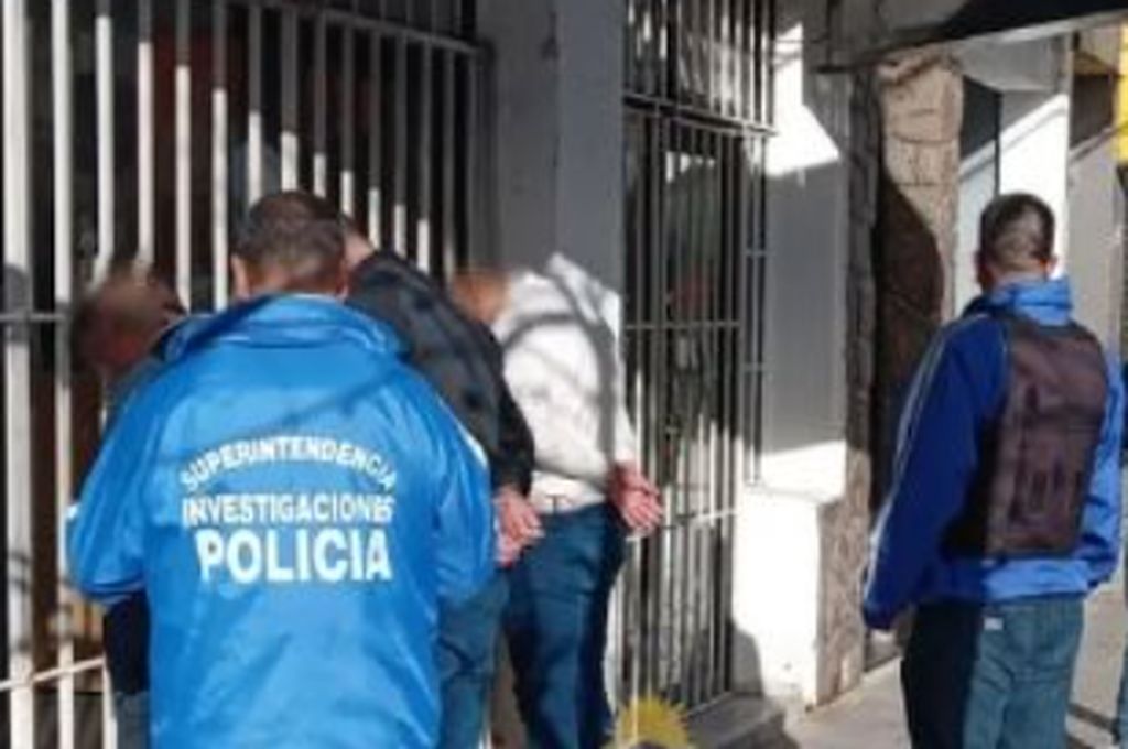 Detuvieron en Neuquén a tres hombres buscados por robos en Venado Tuerto