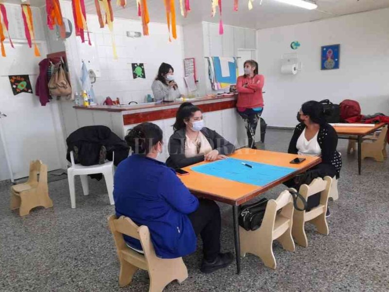Ciclo de servicios educativos en jardines de infantes de San Lorenzo