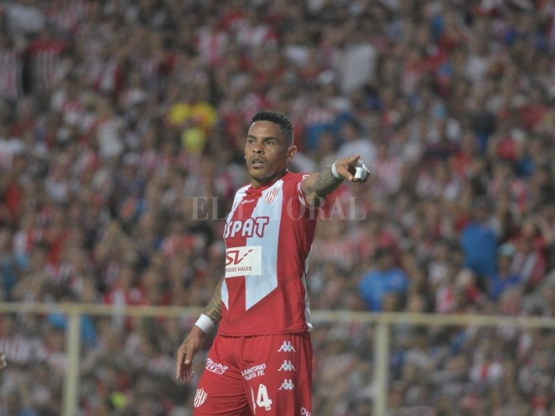 Álvez, la carta de gol de Unión para la última media hora