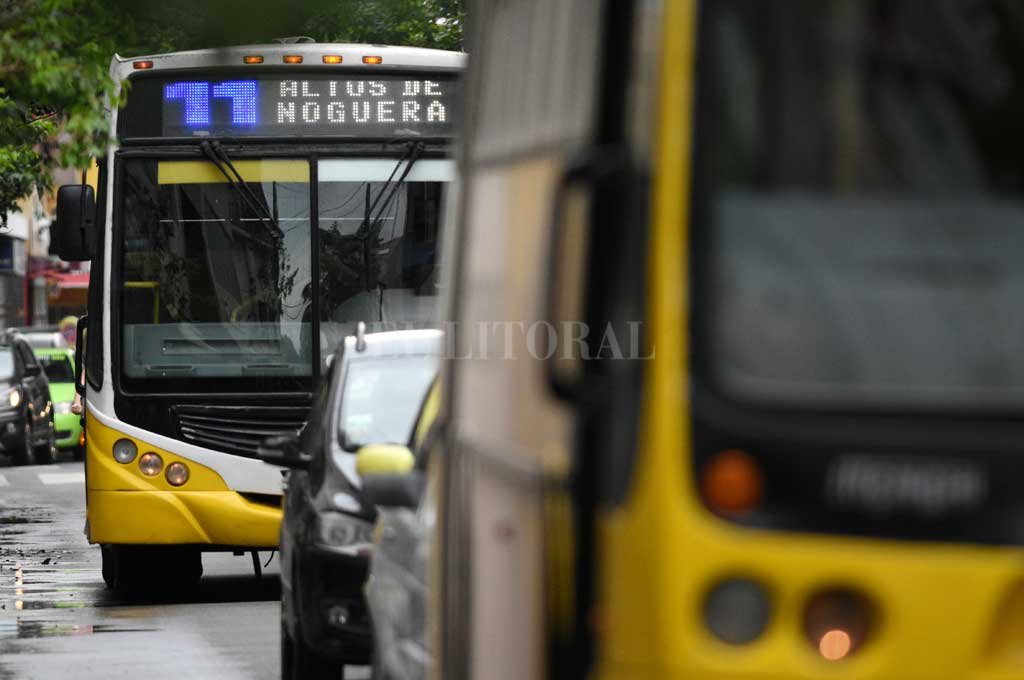Se levantó el paro de colectivos en Santa Fe y ciudades del interior del país