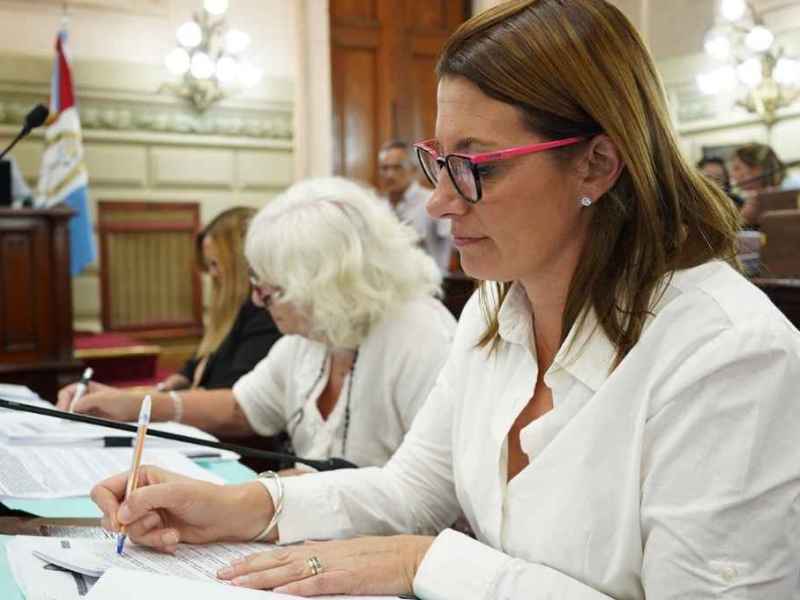 Betina Florito: «Perotti va a contramano de lo que la sociedad demanda»