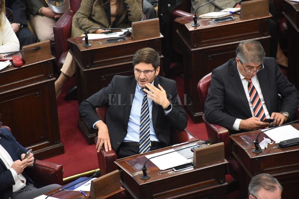 Para la oposición, el discurso de Perotti fue «decepcionante» y «sin autocrítica ni visión de futuro»