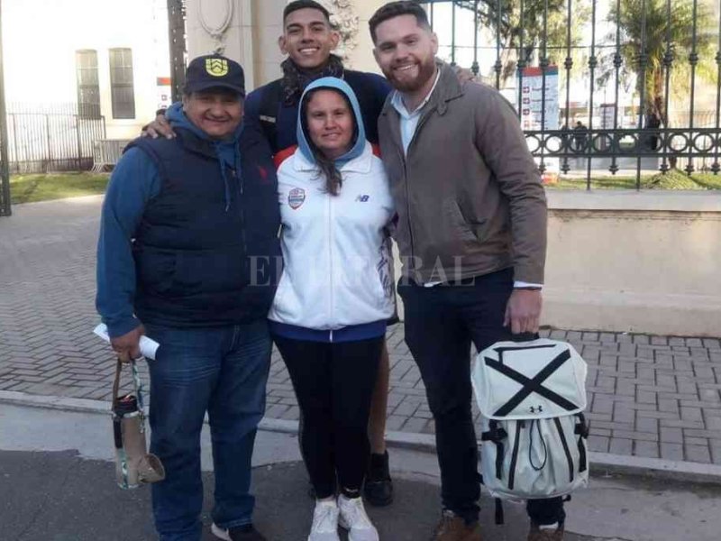 Los que siempre están: el aliento de los familiares, el motor de los deportistas
