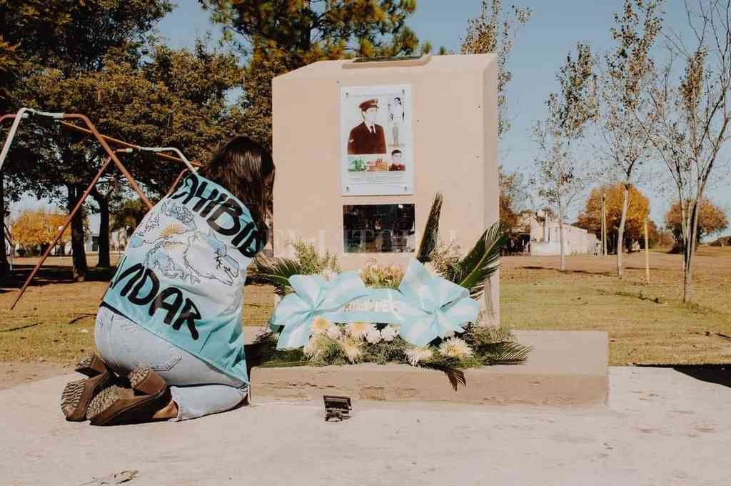 En una emotiva jornada, Matilde rindió homenaje a su héroe de Malvinas