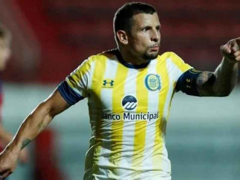 Emiliano Vecchio cargó contra la dirigencia de Central y le rescindirían el contrato
