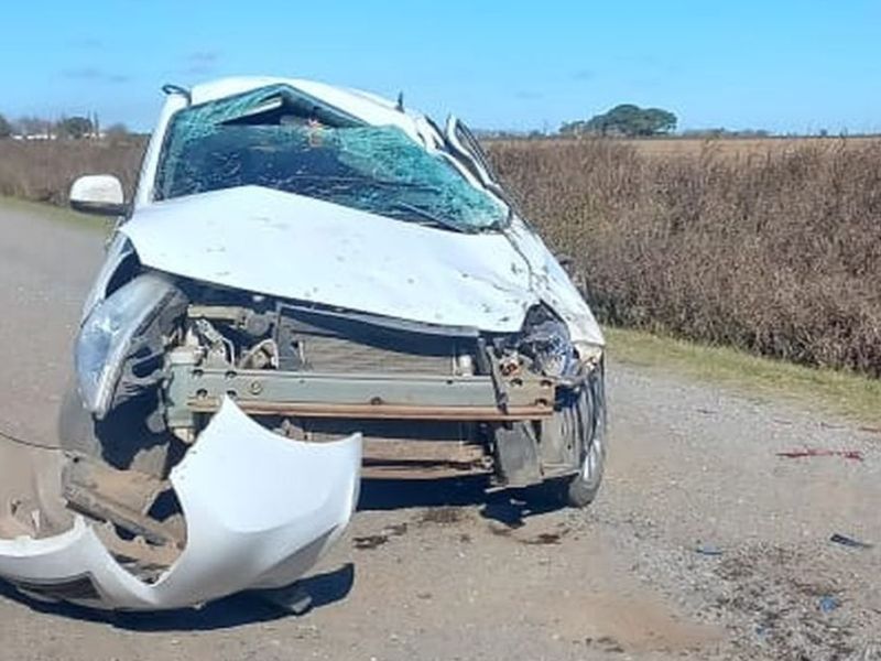 Madre e hija accidentadas en un vuelco en Larrechea