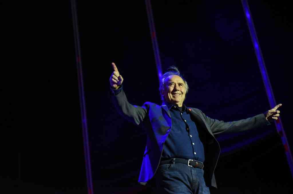 A pie de vida: Joan Manuel Serrat en el Autódromo de Rosario
