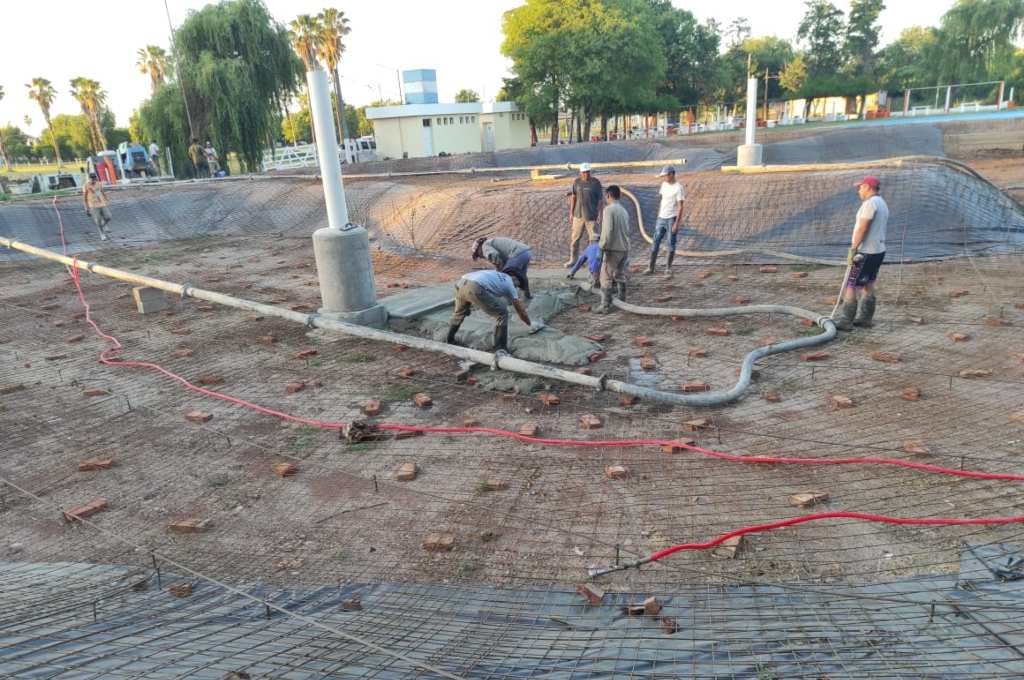 Balneario Cancún: cementaron los piletones y se inauguraría antes de Navidad