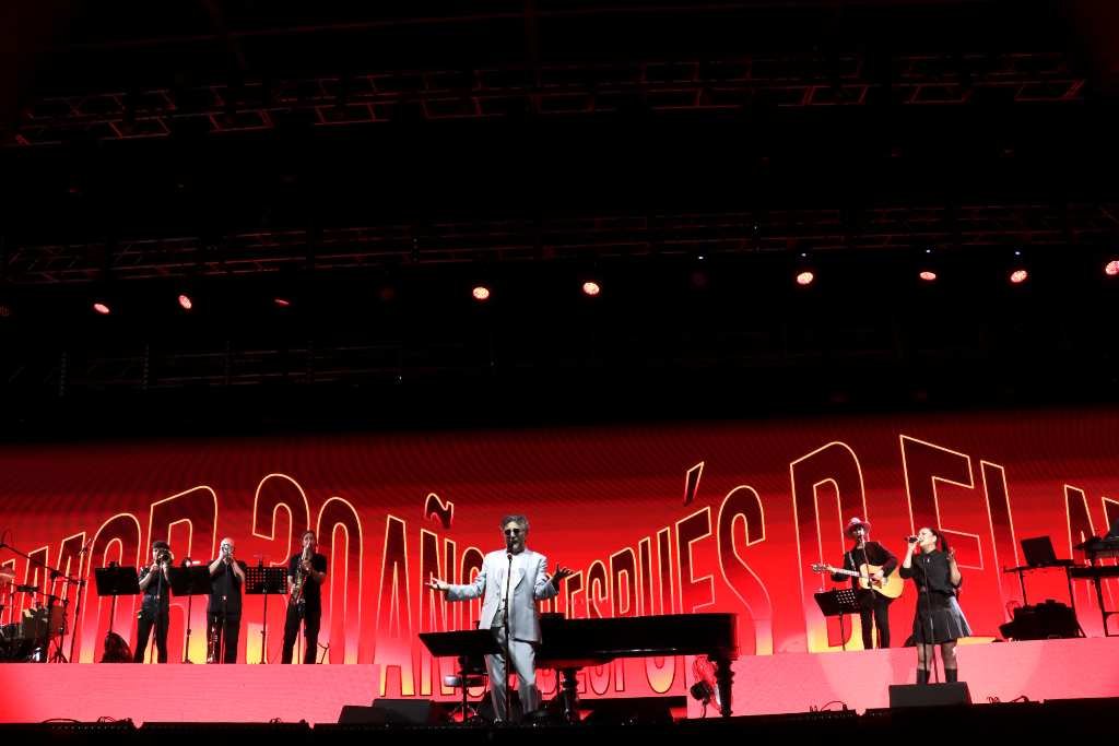 Fito Paez puso la piel y el corazón en su ciudad con contagiosa alegría