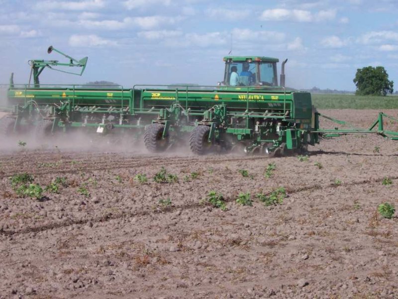 Los productores se subieron a las sembradoras tras las lluvias en el centro-norte de Santa Fe