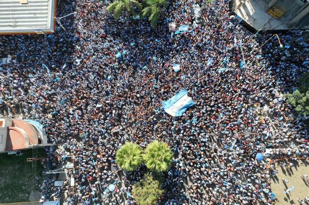 Cómo se festejó en la ciudad de Santa Fe: miles en las calles