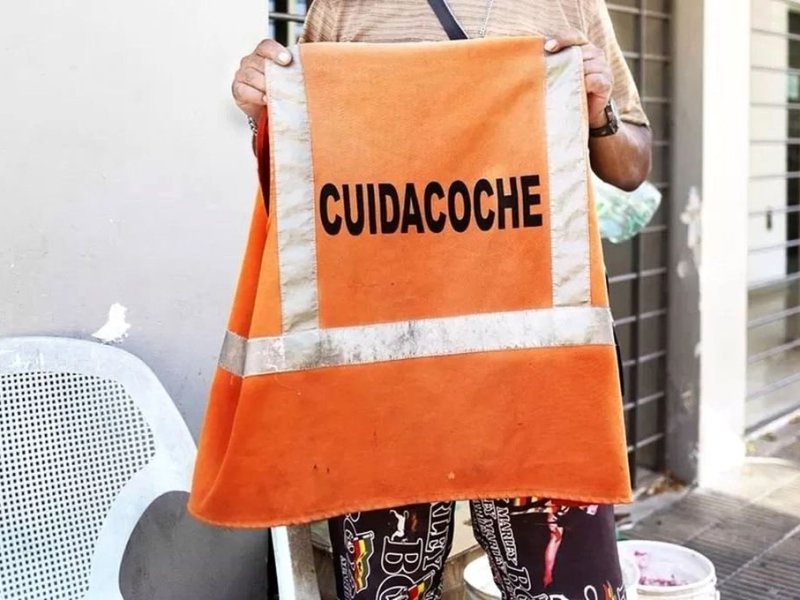 Ordenanza prohíbe los «cuidacoches»