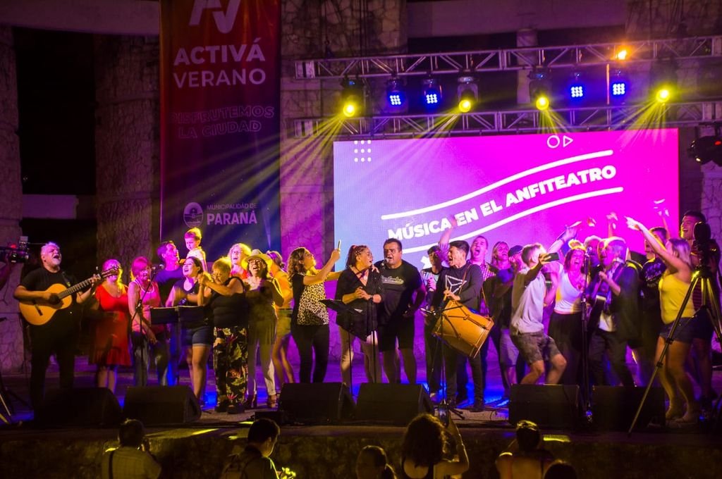 Pasó la primera noche de música en el Anfiteatro en Paraná