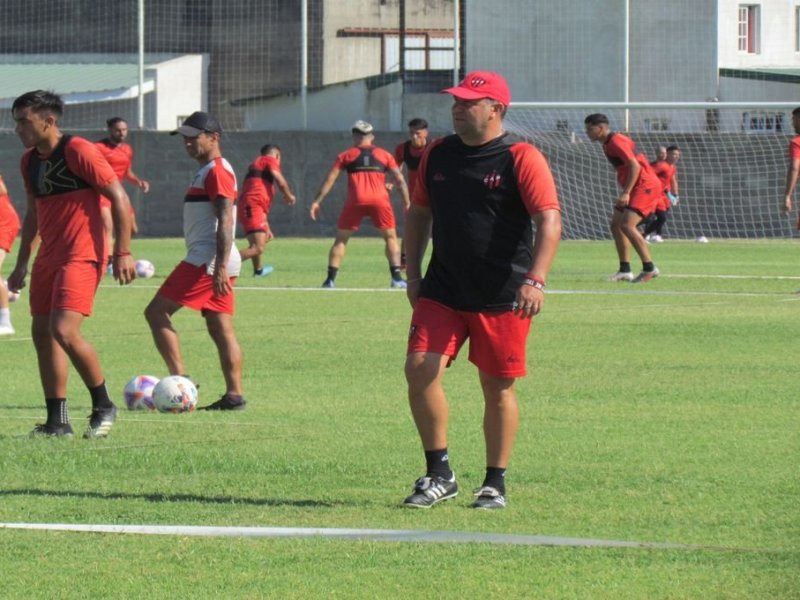 Patronato, con dos dudas pensando en Gimnasia y Tiro