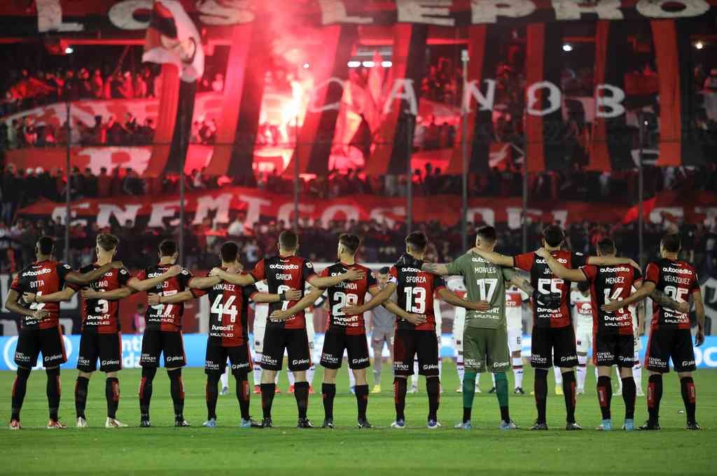 Ante su gente, contra un rival incómodo