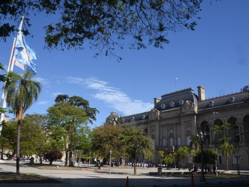 Retoman las paritarias en Santa Fe: ¿cuándo se reúnen?