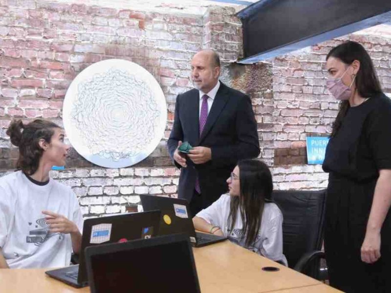 La Provincia apuesta al talento: becará a jóvenes para seguir estudiando