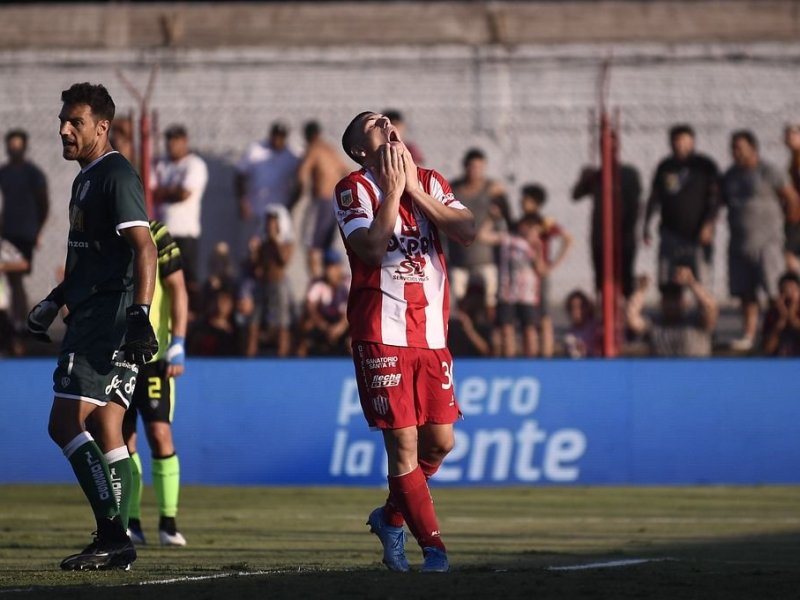 Unión fue «Deportivo no gol»: empató en Barracas pero mereció ganar