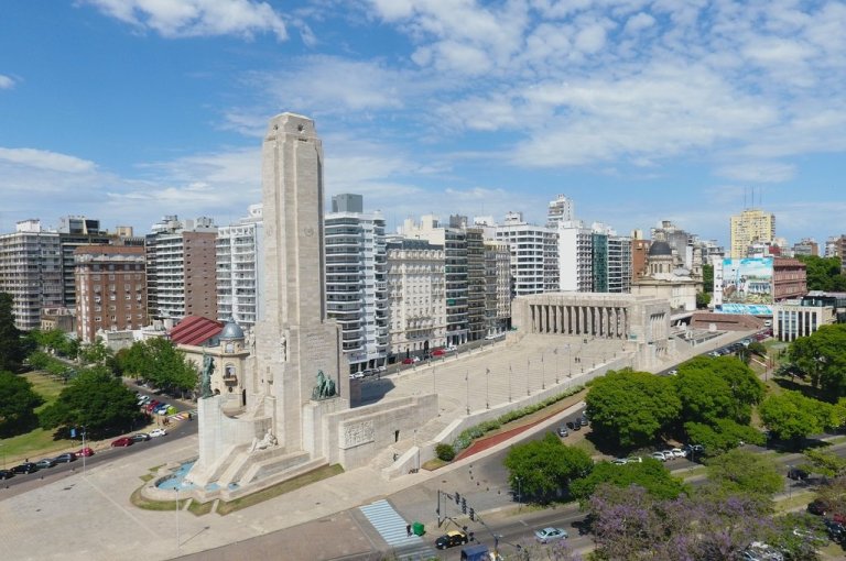 Reactivarán las obras en el Monumento a la Bandera - Mirador Provincial