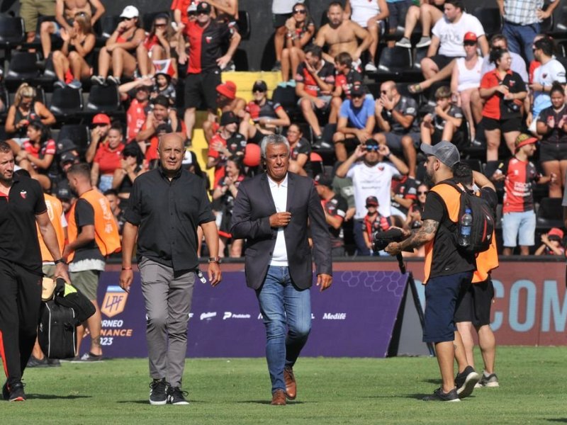 Colón rescató un punto en el debut de Gorosito