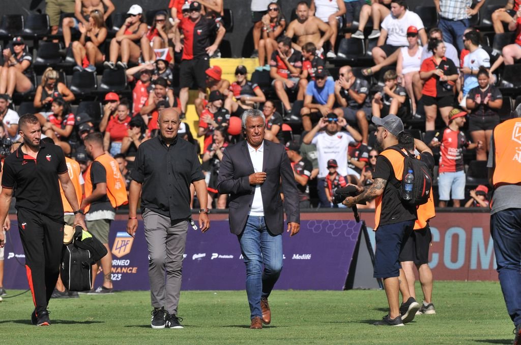 Colón rescató un punto en el debut de Gorosito