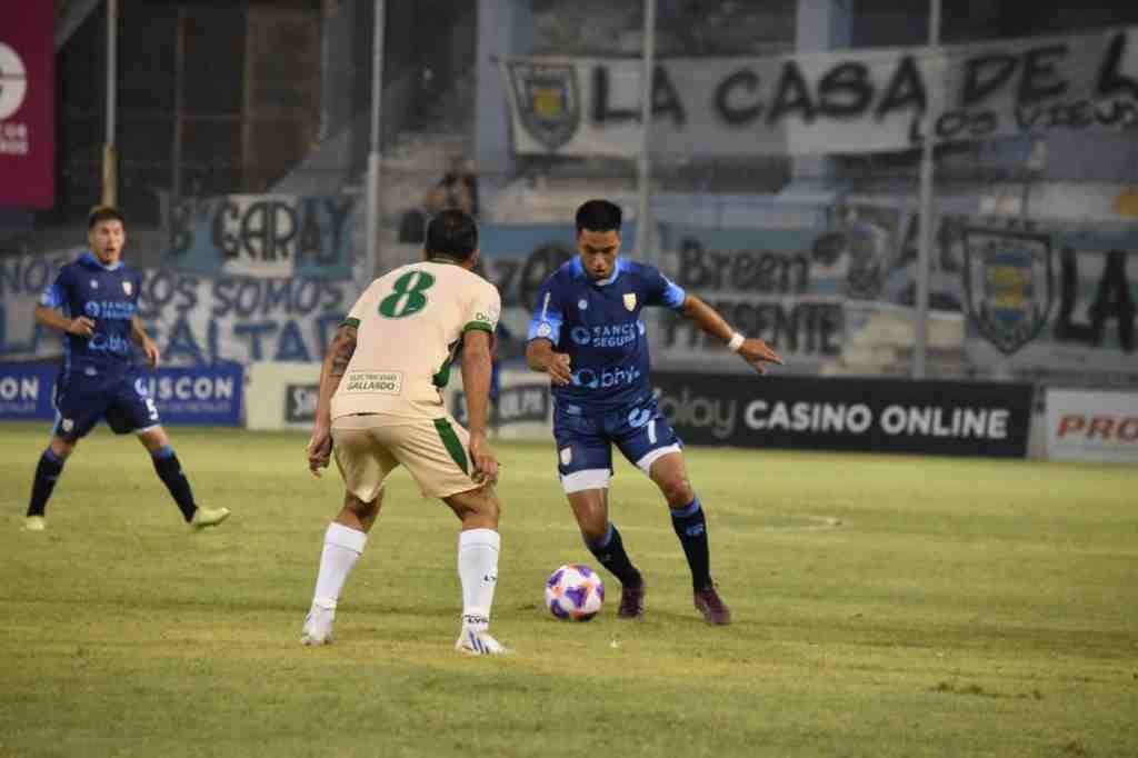 Atlético cayó ante Ferro y cortó el envión