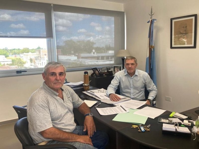 Afip atenderá en una oficina móvil en la puerta de la Sociedad Rural