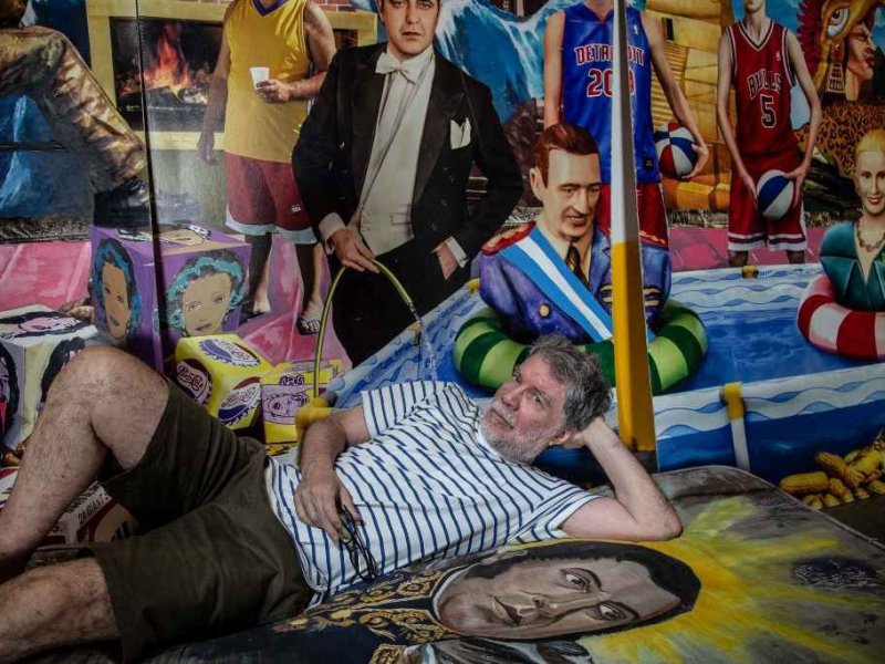 El mundo de pop latino y gauchesco de Marcos López llega a la orilla del CEC