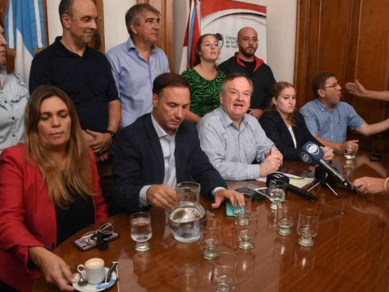 Rechazo por las amenazas contra el diputado Pullaro