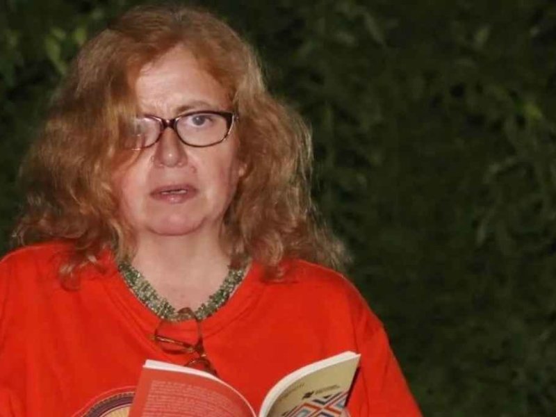 Beatriz Vignoli: 8/34