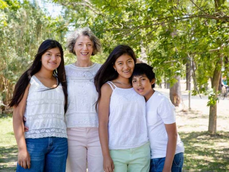 ¡Son tres! Una historia de amor adoptivo