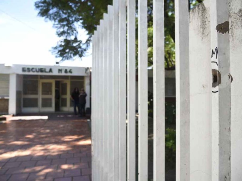 «Basta de violencia»: el hartazgo social tras las nuevas balaceras a escuelas de Rosario