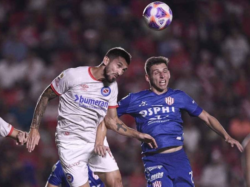 Unión fue goleado por Argentinos Juniors