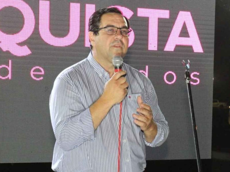 Enrique Vallejos criticó la falta de acuerdo para brindar agua potable a barrio América