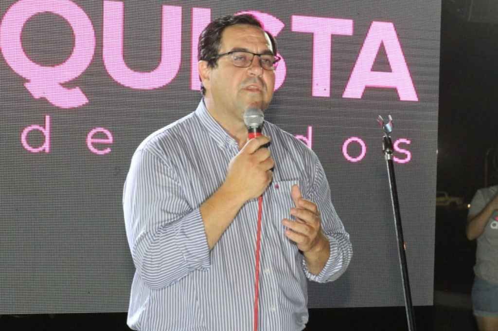 Enrique Vallejos criticó la falta de acuerdo para brindar agua potable a barrio América